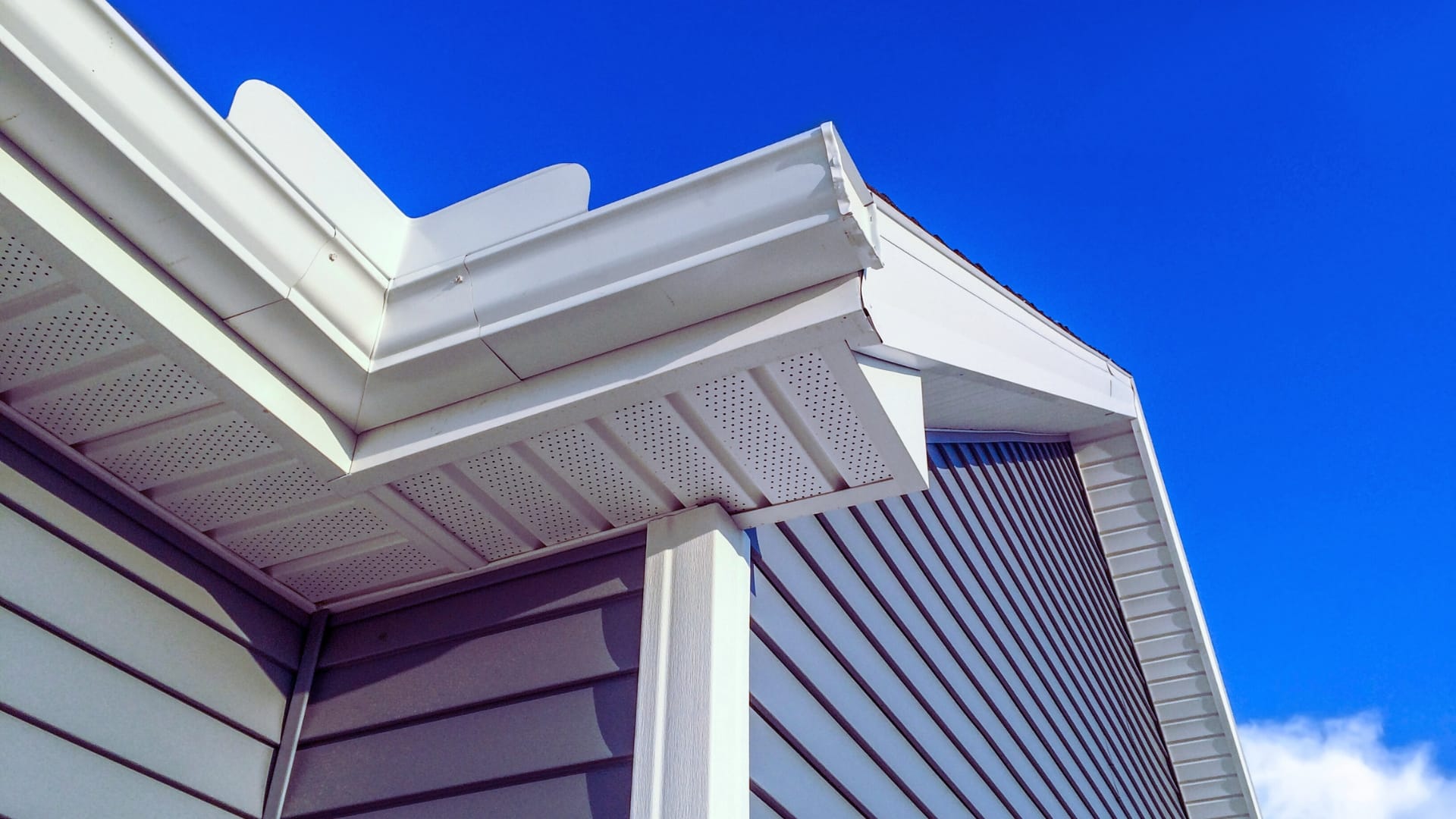 Why Vinyl Beadboard Soffits are Perfect for Modern Homes.